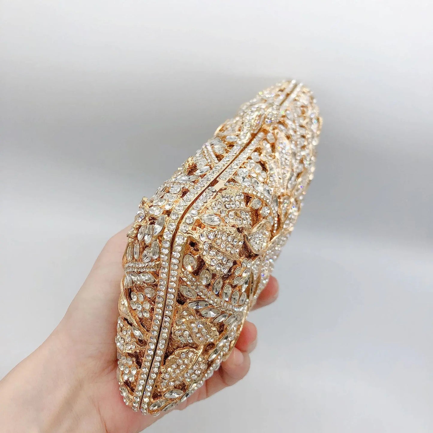 Tangled Clutch