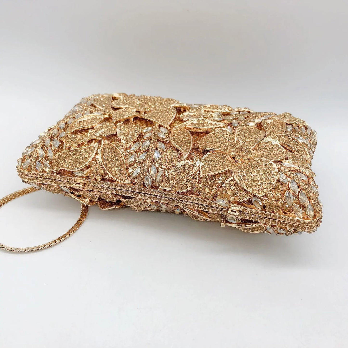 Tangled Clutch